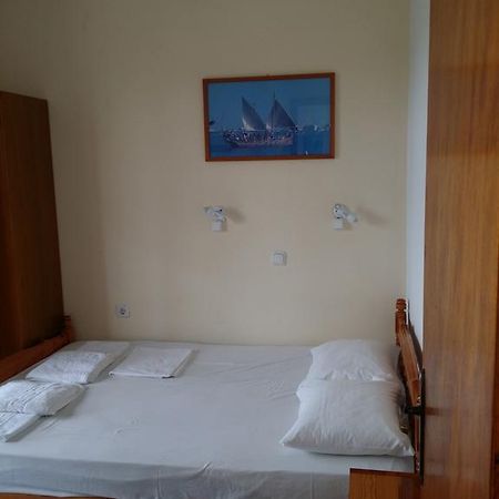 Apartamento Esperides Batsíon Exterior foto