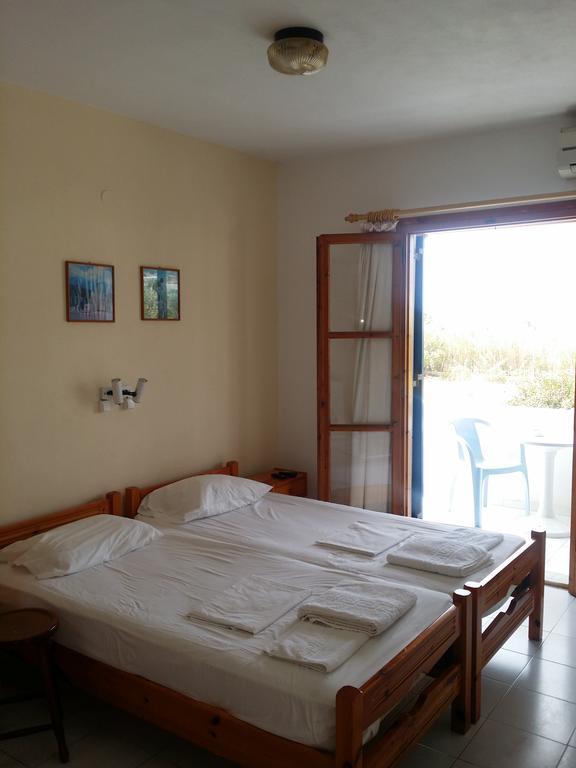 Apartamento Esperides Batsíon Exterior foto