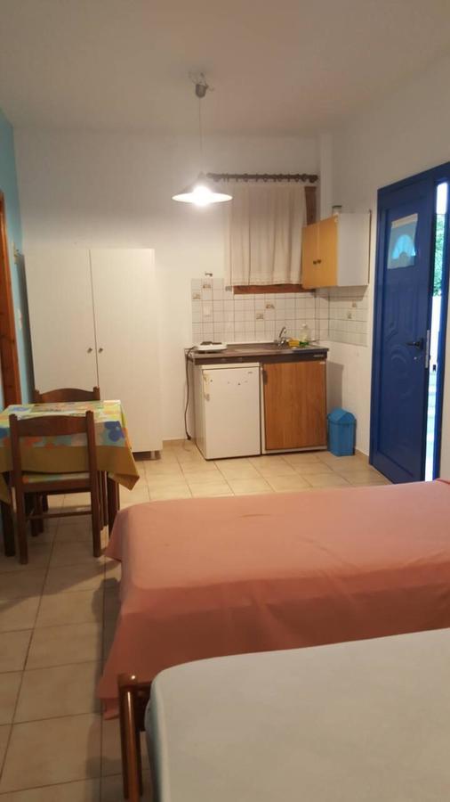 Apartamento Esperides Batsíon Exterior foto